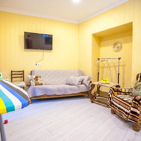 Guest House Happy Holidays Tbilisi Exterior photo