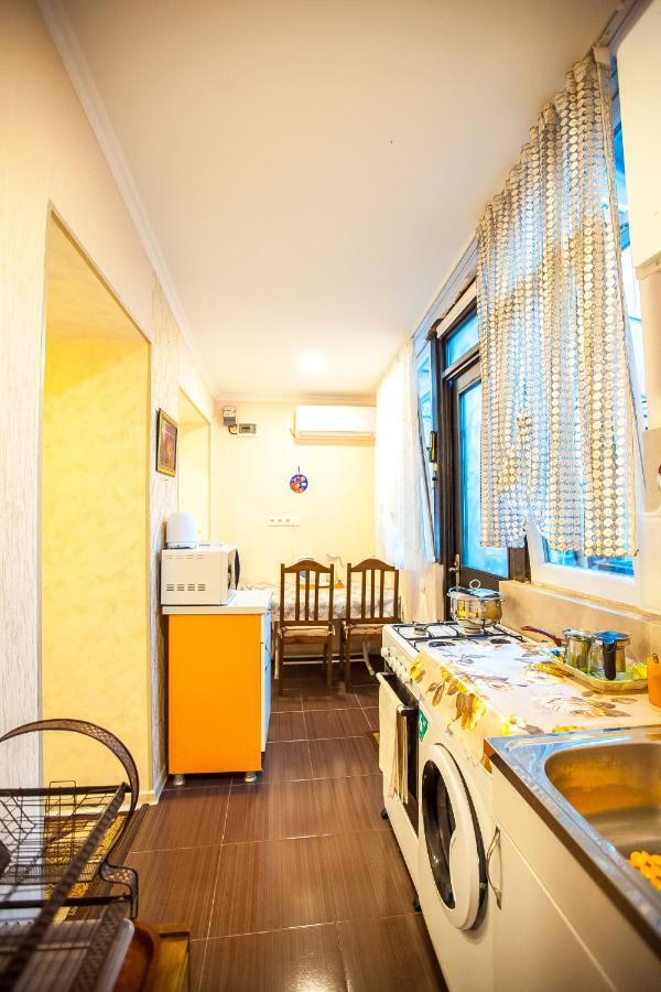 Guest House Happy Holidays Tbilisi Exterior photo